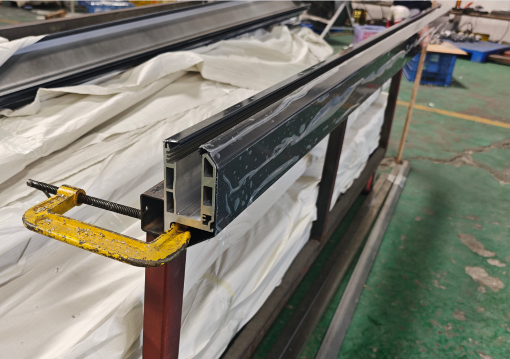 Aluminum U Channel for Glass Railing